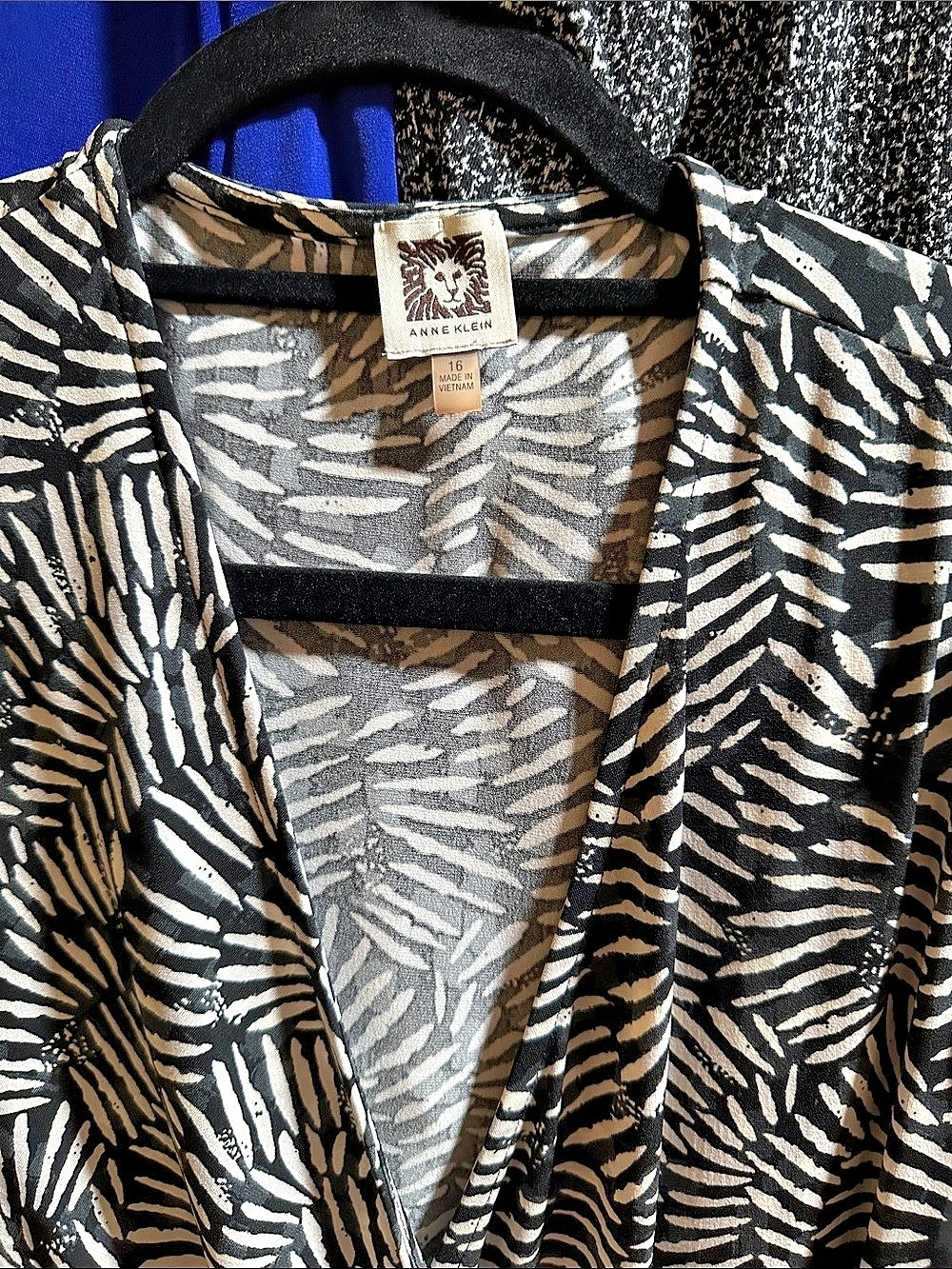 BUNDLE OF 3 fall dresses. - Picture 7 of 7